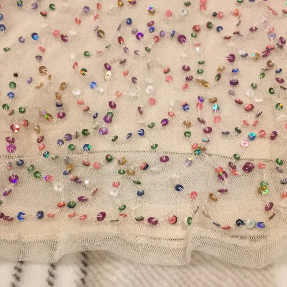 Gorgeous Rainbow Sequin Top Holiday Dazzler H&M Size XS NWT raw edge sleeves - Picture 13 of 16